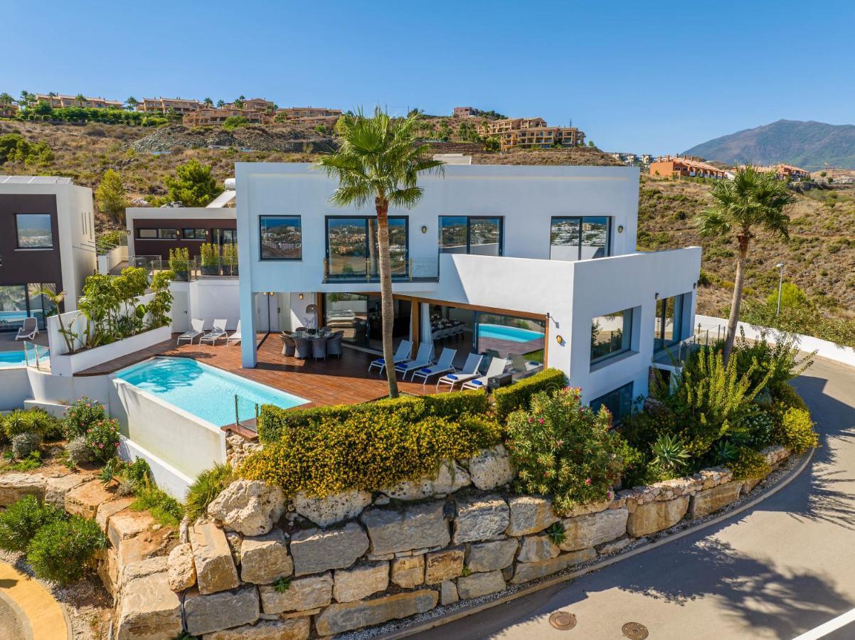 Vacation Marbella I Villa Paraiso The View, Infinity Heated Pool, Sea View, 24-7 Security, Golf Courses エステポナ エクステリア 写真