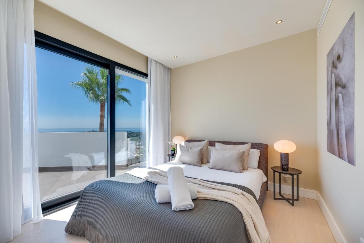 Vacation Marbella I Villa Paraiso The View, Infinity Heated Pool, Sea View, 24-7 Security, Golf Courses エステポナ エクステリア 写真