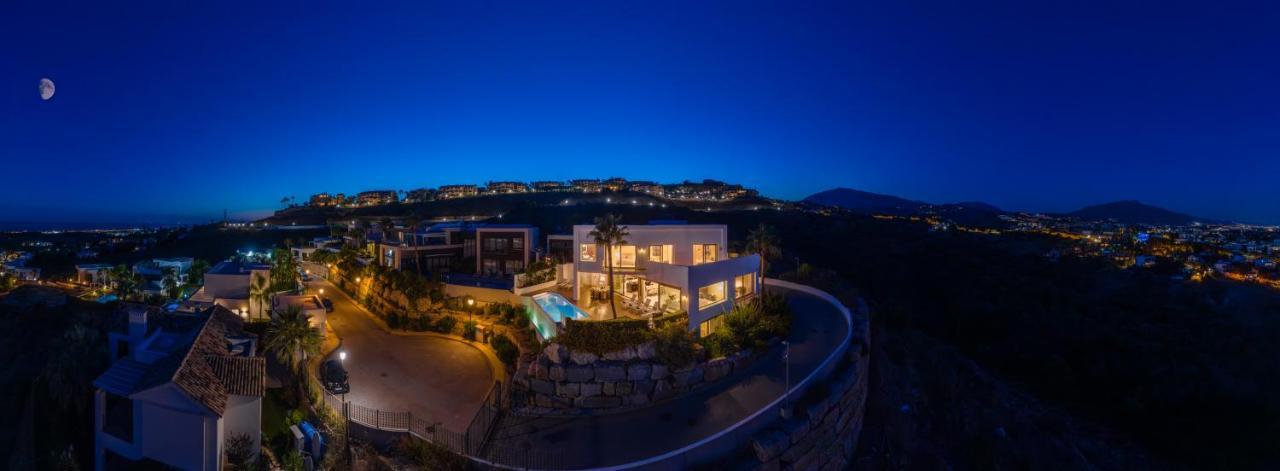 Vacation Marbella I Villa Paraiso The View, Infinity Heated Pool, Sea View, 24-7 Security, Golf Courses エステポナ エクステリア 写真